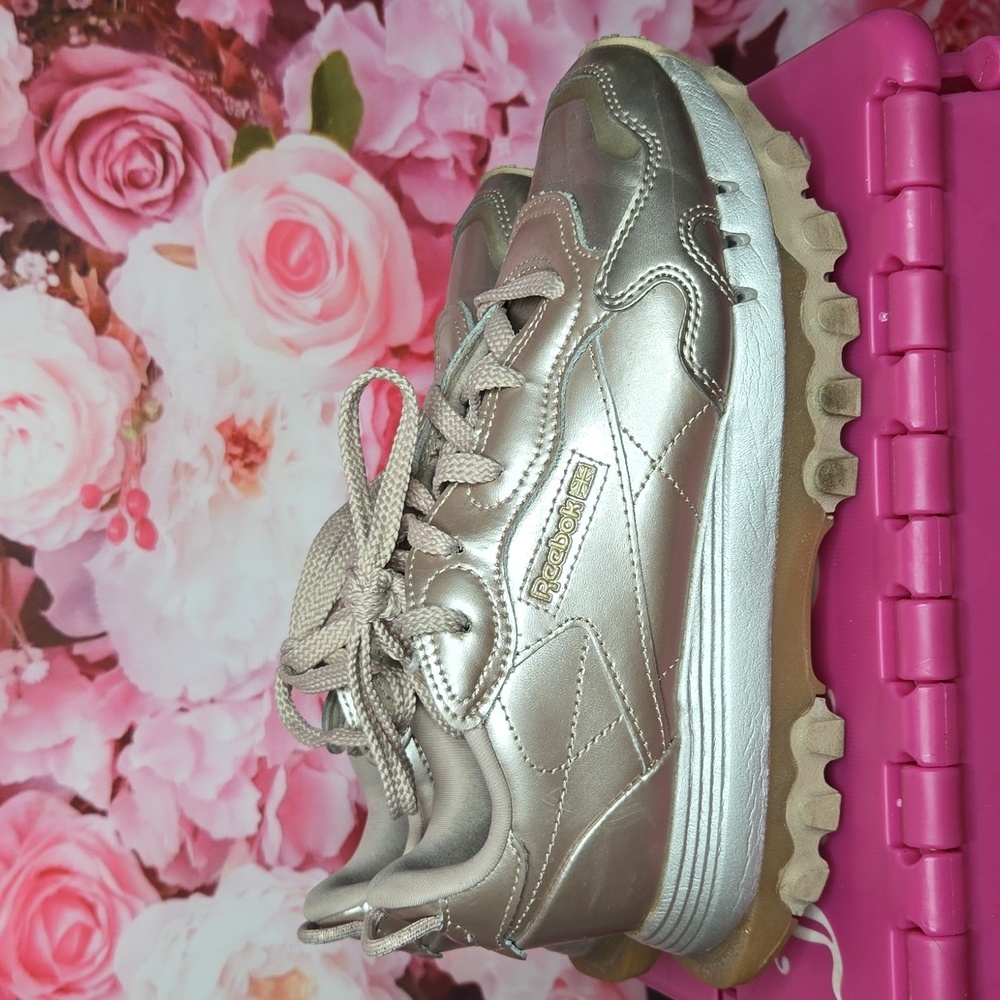 REEBOK Cardi B Classic Leather platform Sneakers Rose Gold size 6